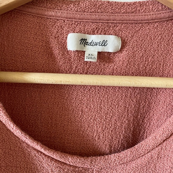 Texture and Thread Tie front top Sz XL - Picture 2 of 3